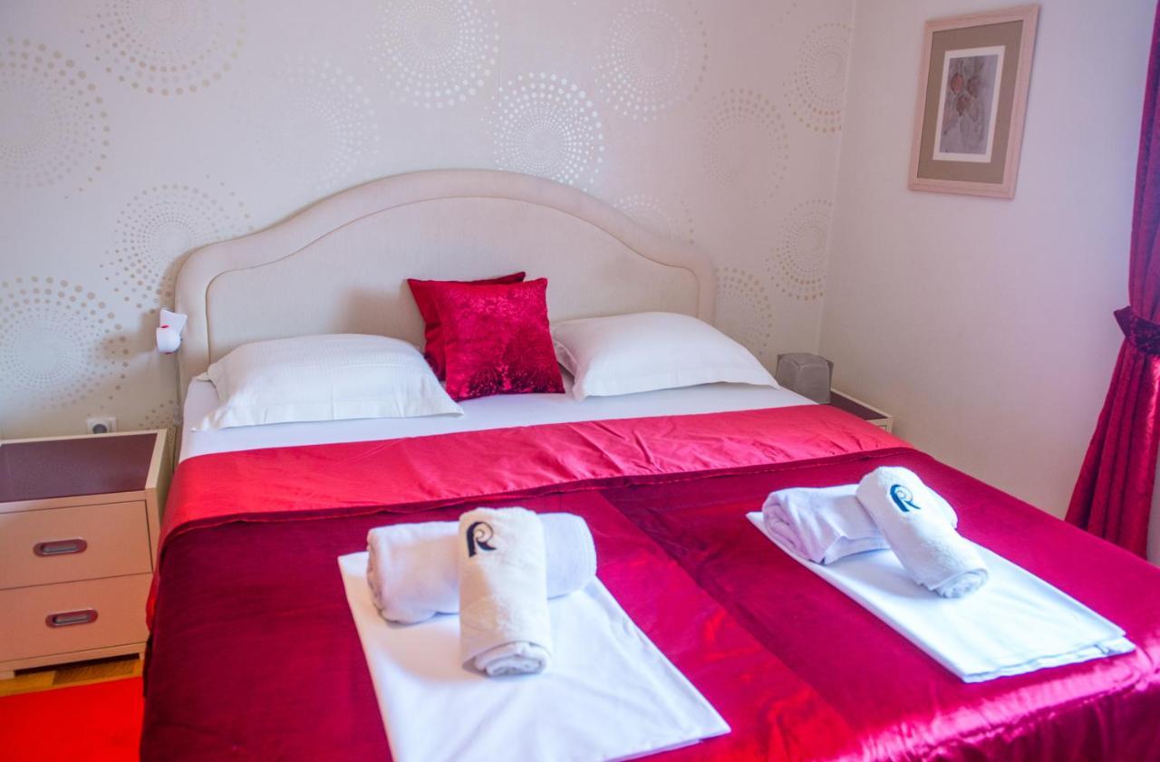 Apartment R Luxor With Parking Garage โมสตาร์ ภายนอก รูปภาพ