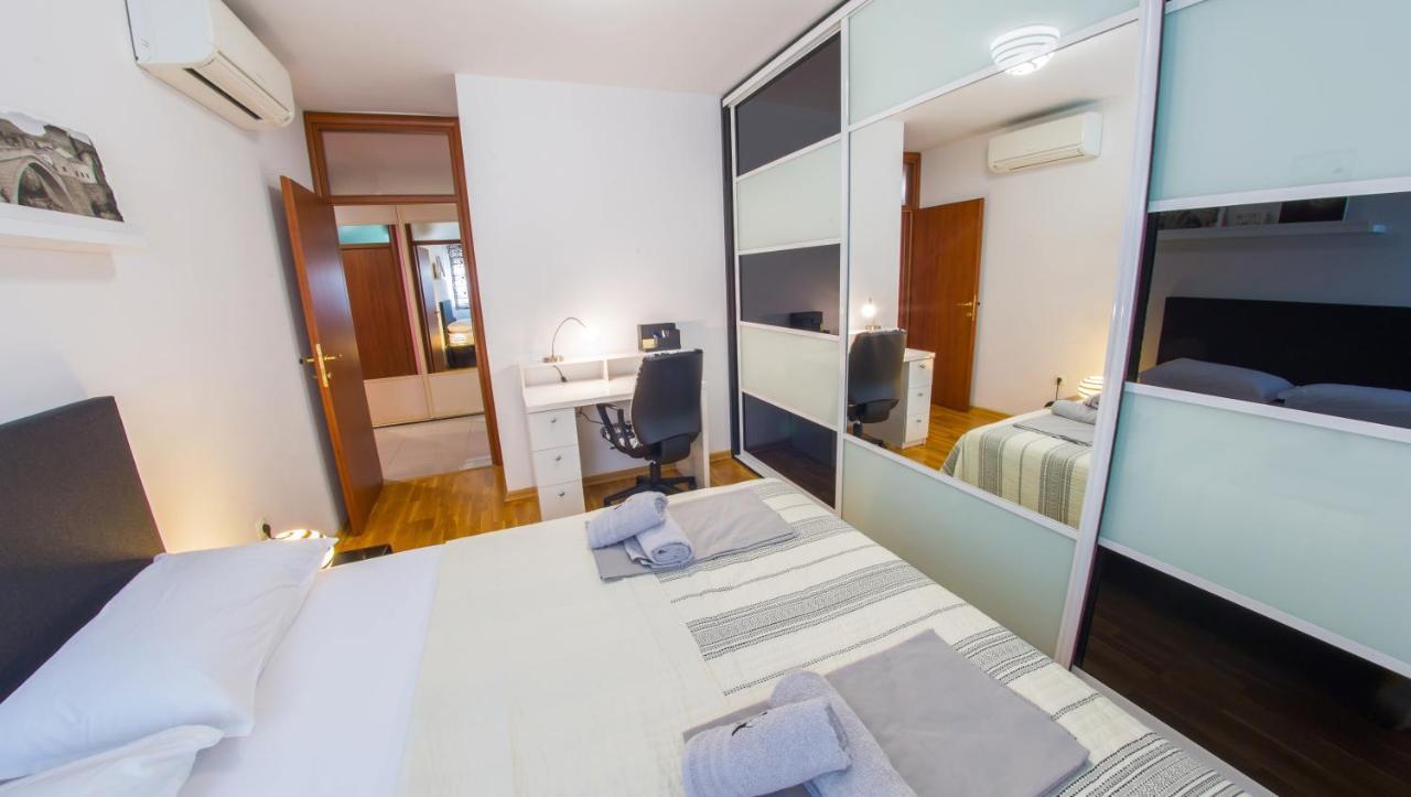 Apartment R Luxor With Parking Garage โมสตาร์ ภายนอก รูปภาพ